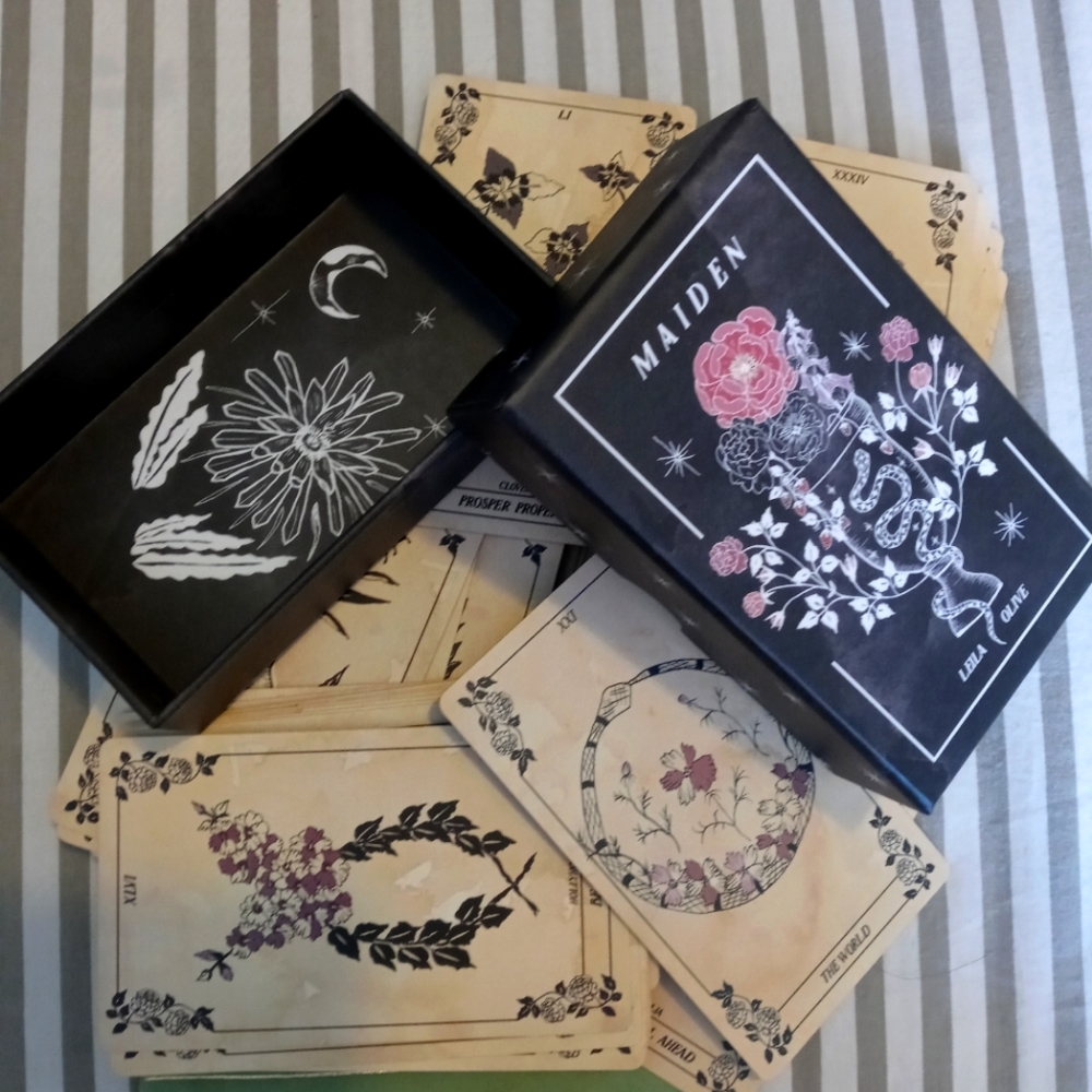 Oracle card deck